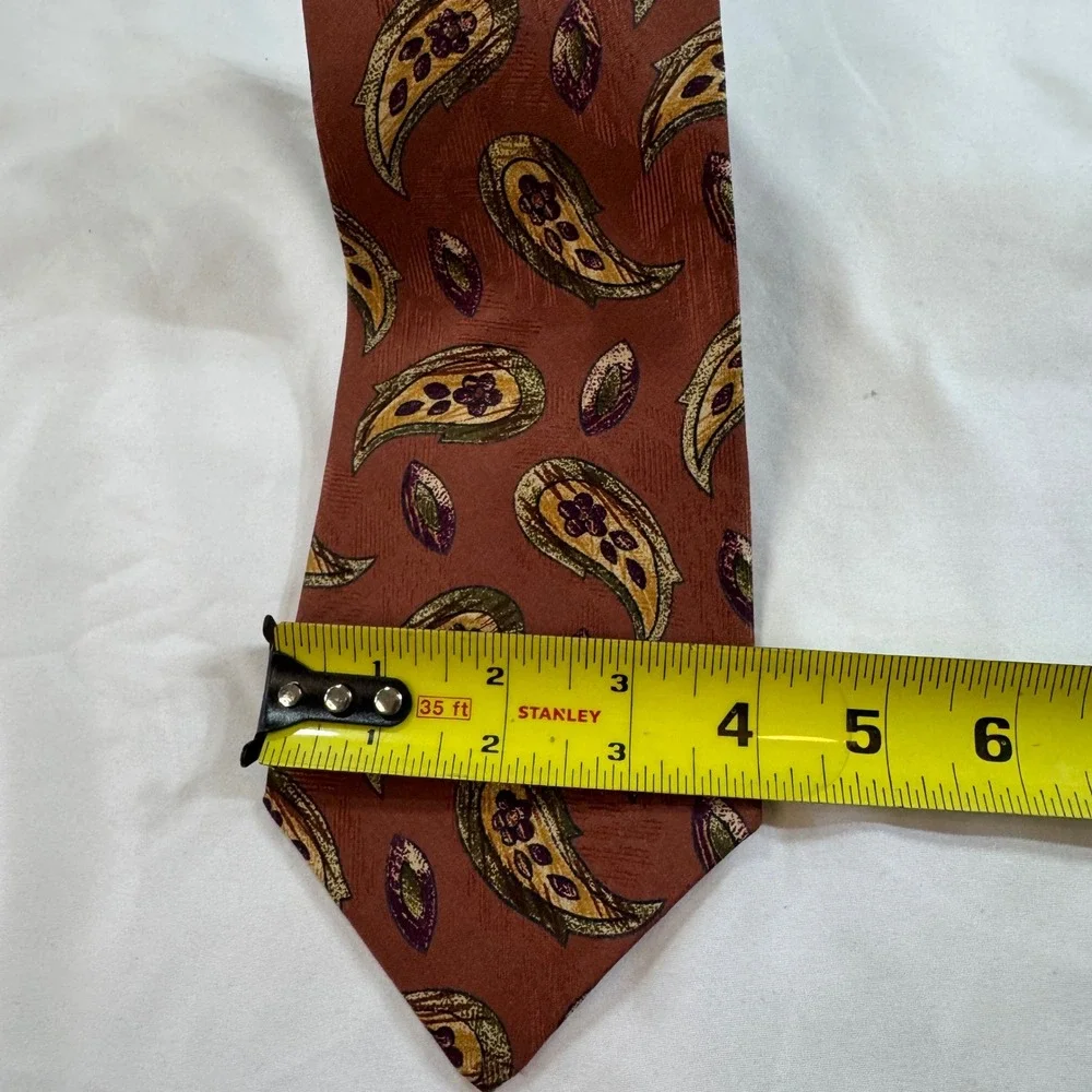 Vintage Burberrys of‎ London Men's Silk Paisley Tie Rust Gold Hand Sewn USA